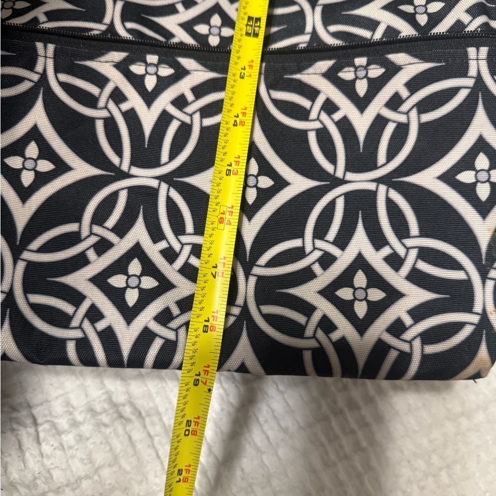 Vera Bradley Tote Lighten Up Expandable Travel Bag Black DN Without a long strap - Picture 4 of 13